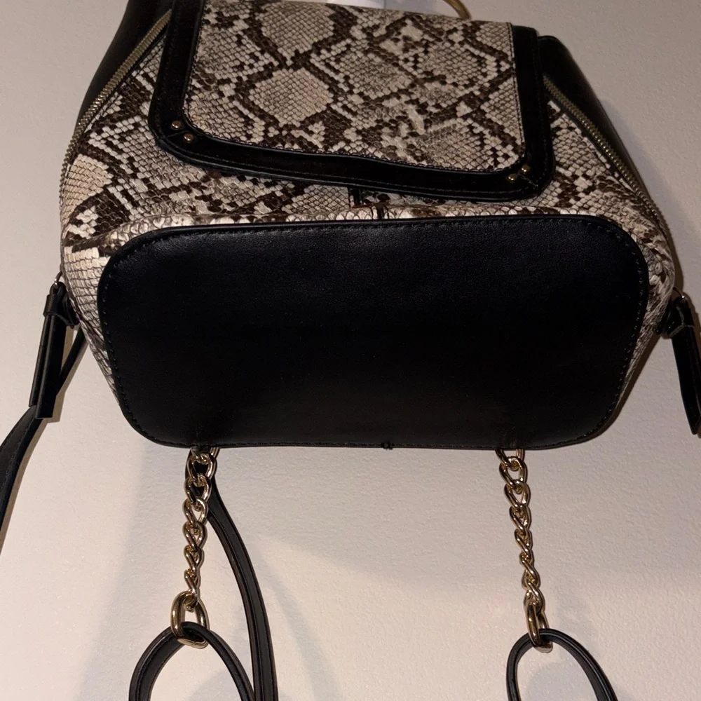 🏡 NWOT Call It Spring Faux Snakeskin Pattern Backpack  - Tan & Black - OS